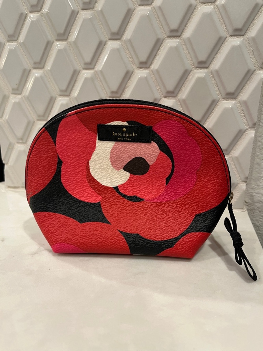 🩷 kate spade Red & Pink Floral Cosmetic Pouch